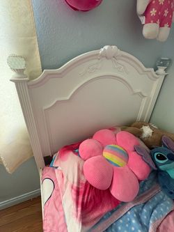 Bob’s furniture Twin Beds