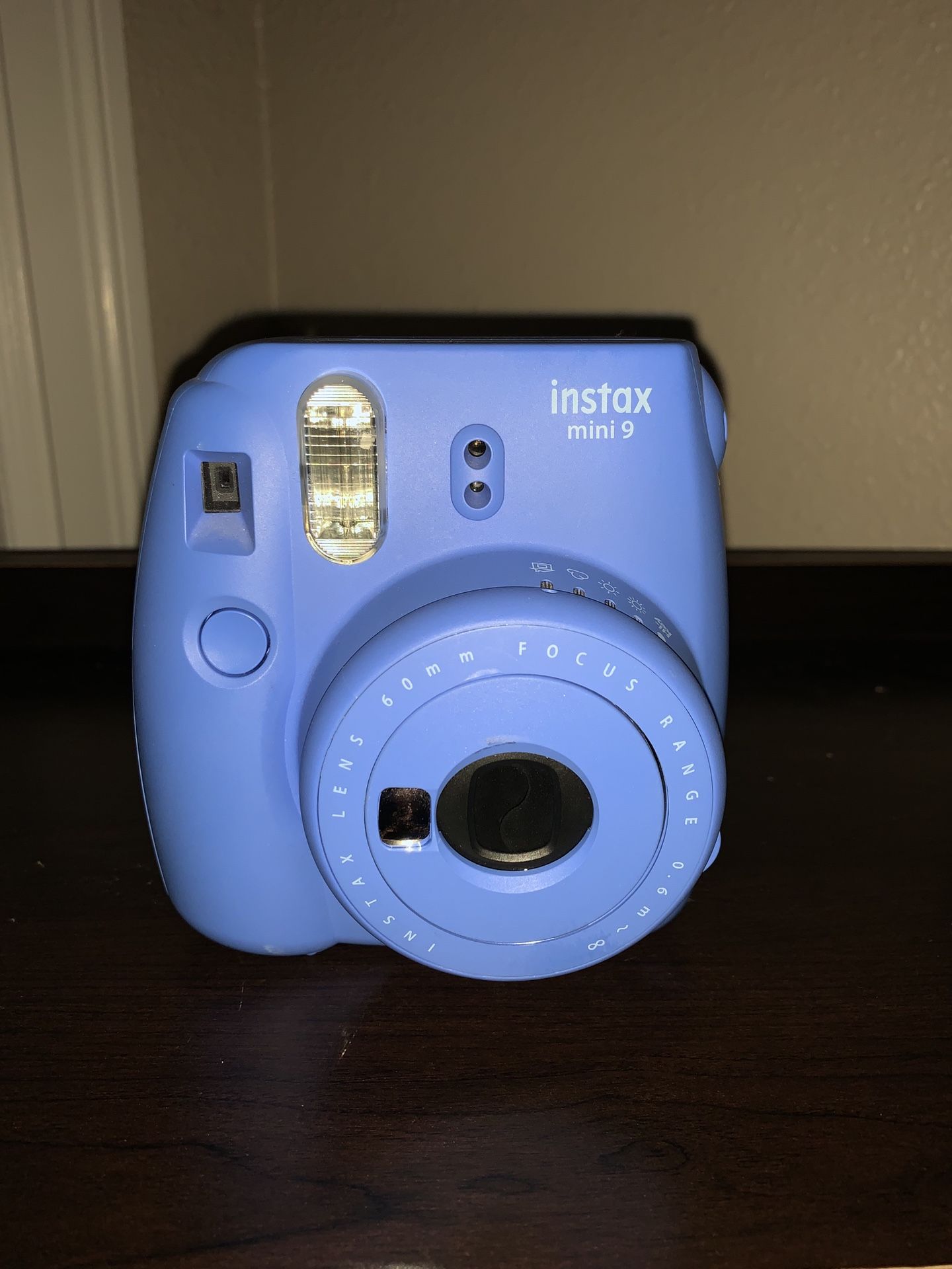 Polaroid camera instax mini 9