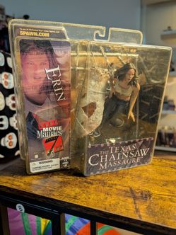 Erin (TCM 2003) 2004 McFarlane Toys Movie Maniacs Series 7 Erin Action Figure