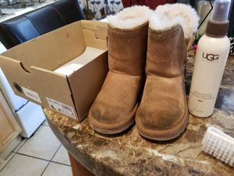 Uggs 7 toddler