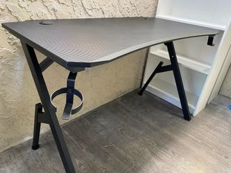 Carbon Fiber Surface Gaming Desk with Cup Holder - Local Delivery for a Fee - See My Other Items😎