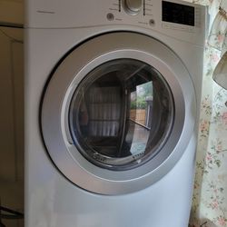 2018 Kenmore Stackable Washer And Gas Dryer 