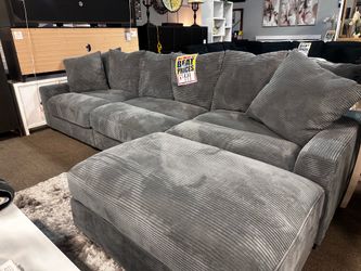 Stunning modular sectional! $899 💙📦🔥