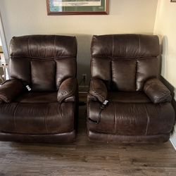 Bob’s Power Lift Recliner