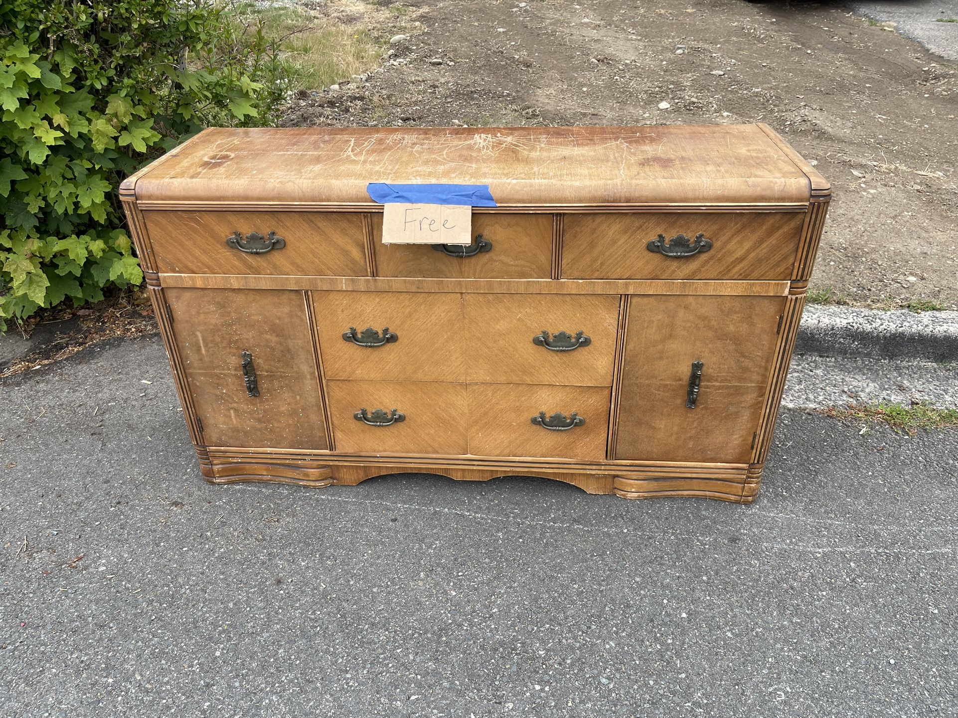 Free Dresser
