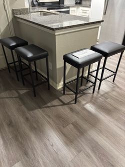 Set of 2/Set of 4 Black Bar Stools