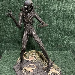 Alien 12” Action Figure W/Base McFarlane Toys 2004 Fast Shipping!