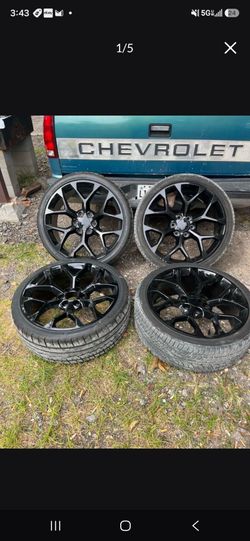 Black snowflakes 22s
