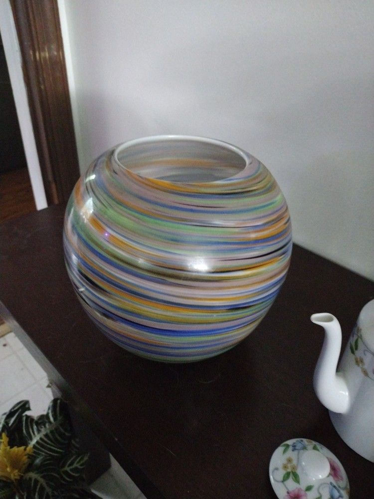 Mikasa Flower Vase. $25 Multicolor 