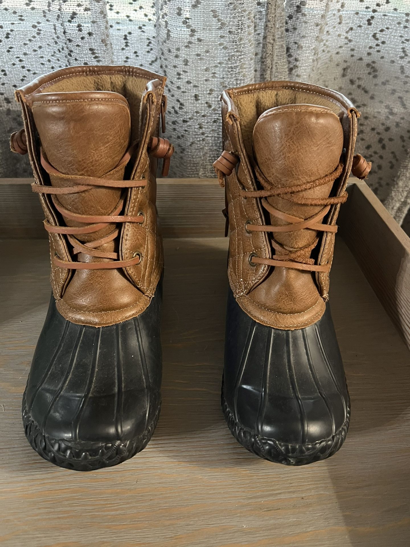 Stevies Quilted Fleece Lined Duck Boots Size 5