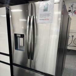 Samsung Refrigerator. 🚚WE DELIVER🚚