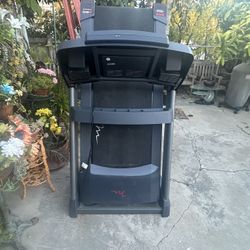 Free motion Treadmill 