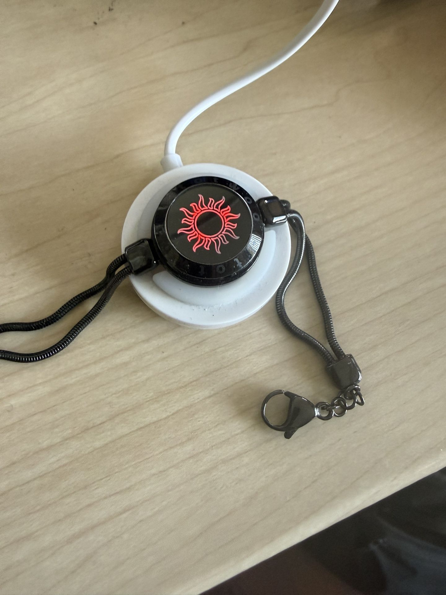 Totwoo Sun (only) Long Distance Touch Light Up Vibrating love Bracelet