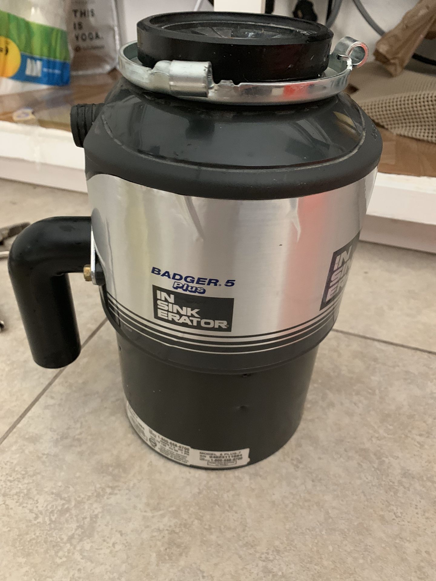 Garbage Disposal Insinkerator Badger 5 Plus for Sale in El Cajon, CA