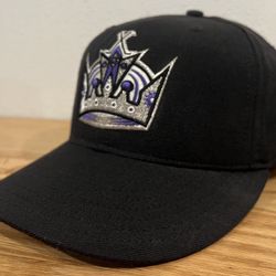 Vintage LA Kings New Era Fitted Wool Hat 7 1/4