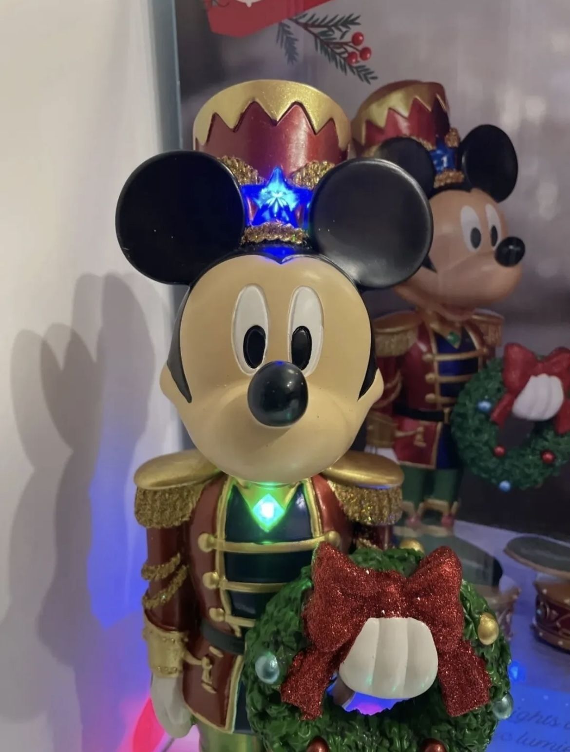 StellaLou うさぎ nutcracker レア Xmas Disney Amazon.com: Disney DN6212L Minnie Mouse with Candy Cane
