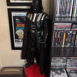 (2013) Star Wars 4Ft. Darth Vader