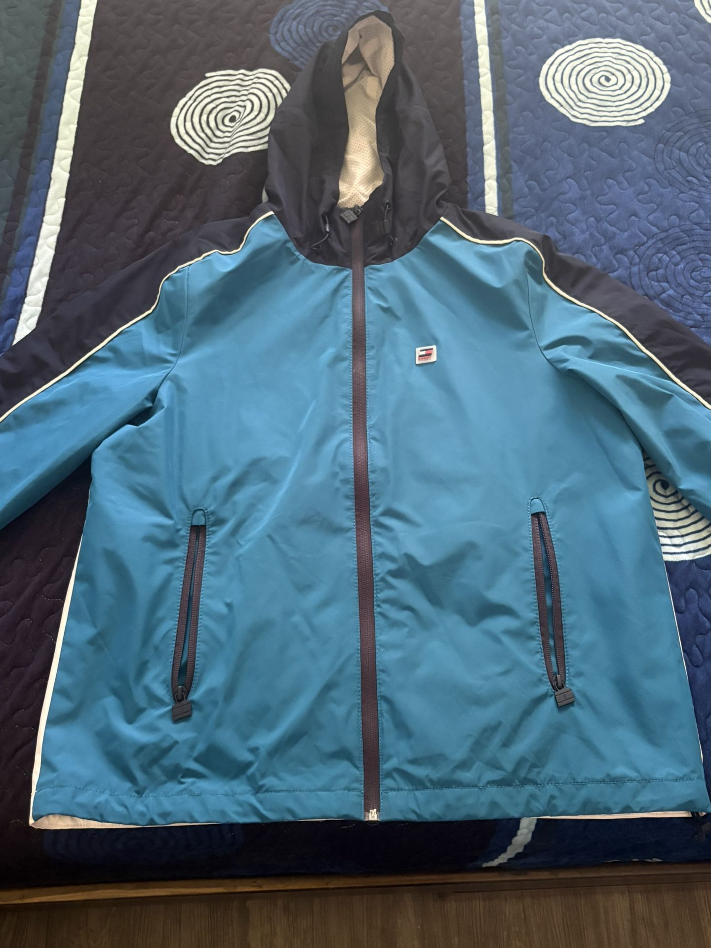 Tommy Hilfiger windbreaker Jacket