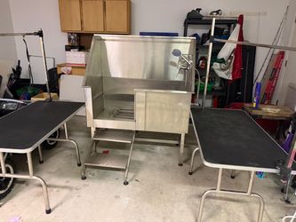 SS / Shower to bathe dogs with 2 tables