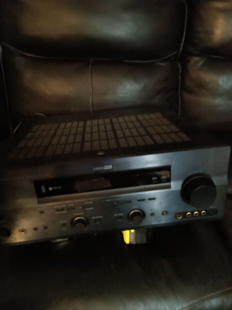 Yamaha RX-V659 7.1 Channel 700 Watt Receiver