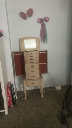 Jewelry Stand