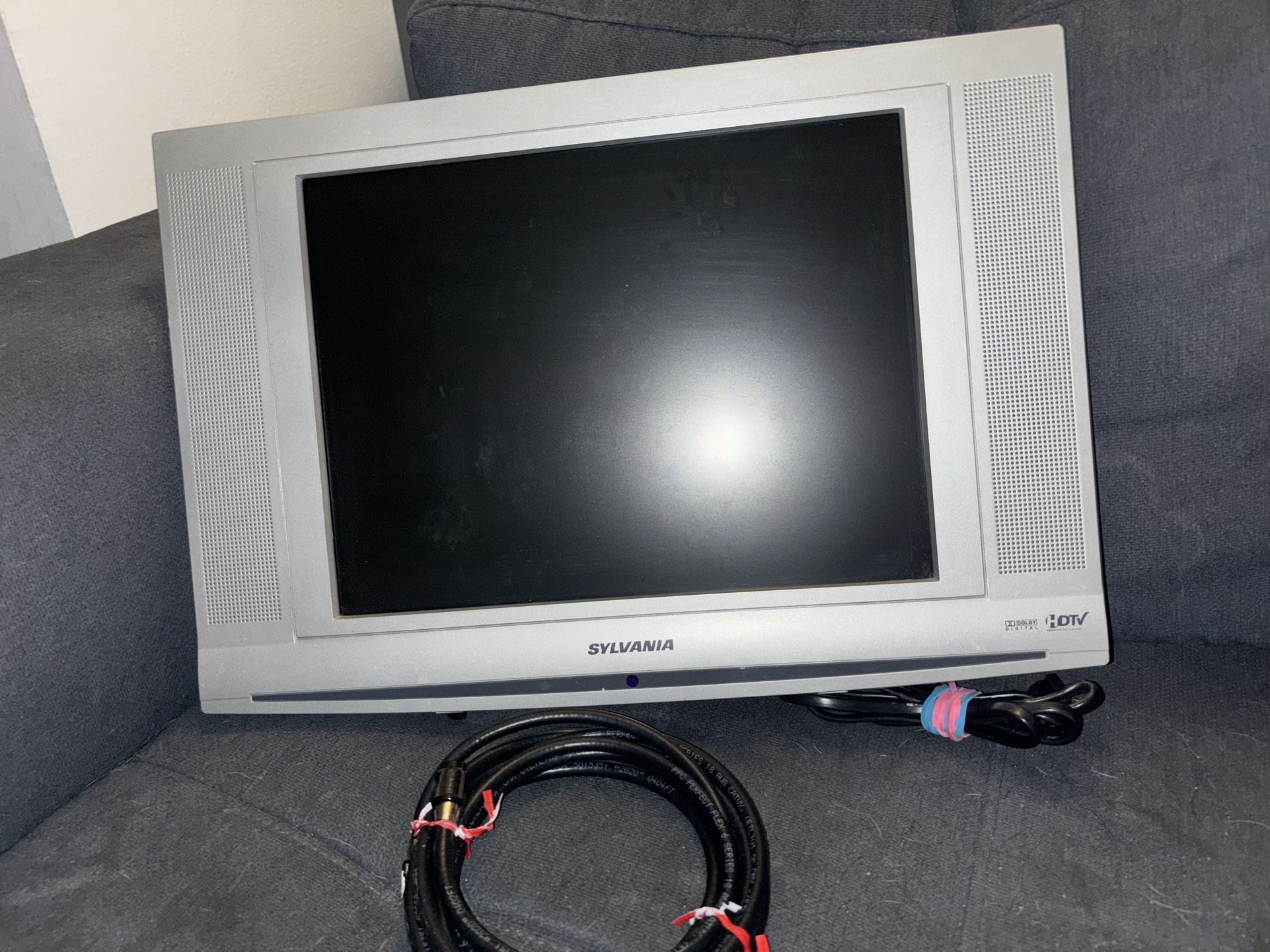 Sylvania HDTV Dolby Digital