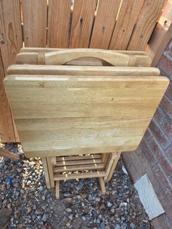 TV tray set w stand