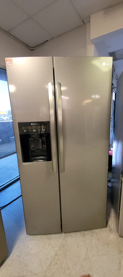 LG Side‑by‑Side Fridge – Stainless, Ice/Water Dispenser