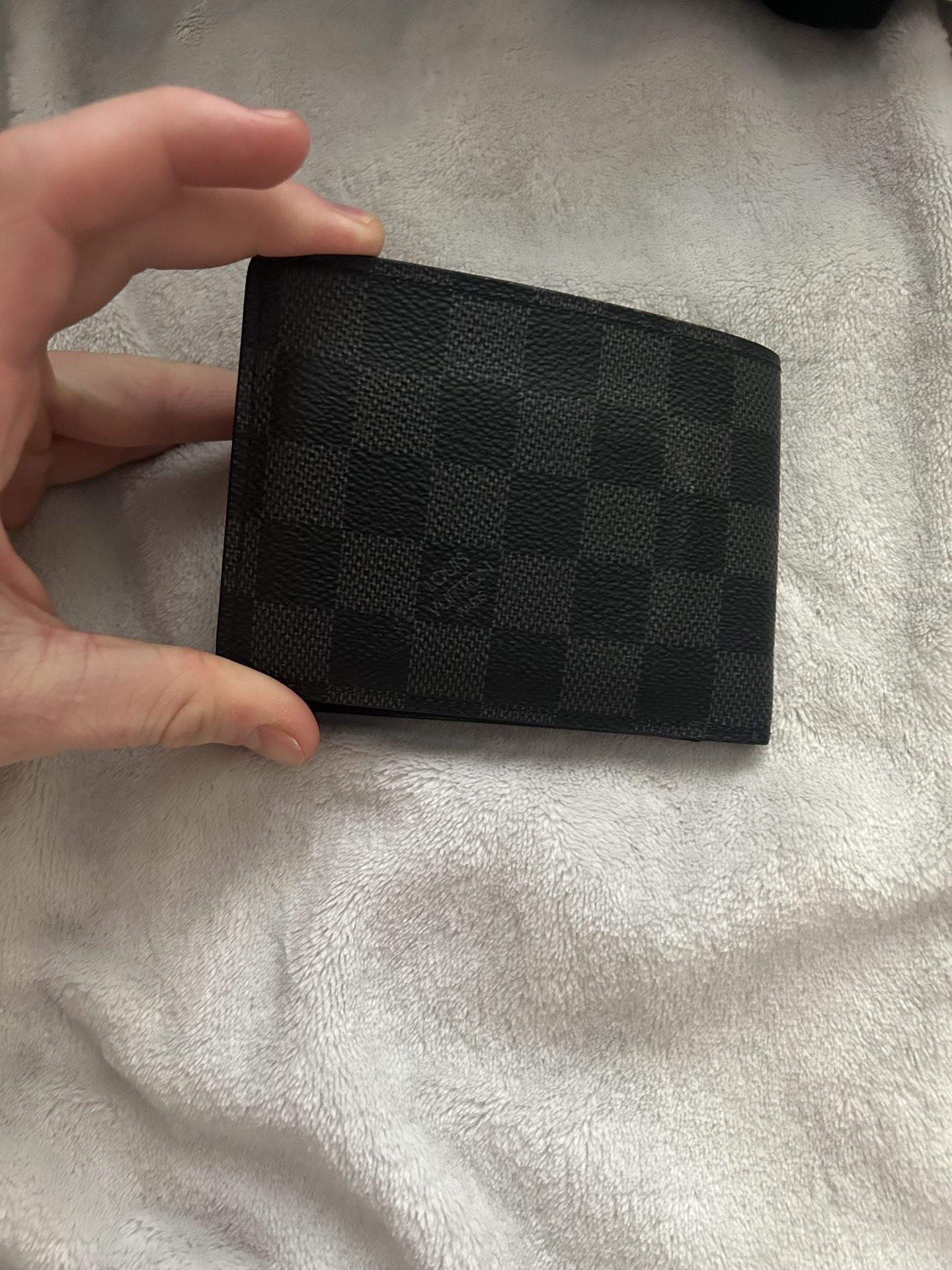 Black Louis Vuitton Wallet for Sale in Phoenix, AZ - OfferUp