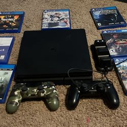 PS4 With 2 Controllers And Games 