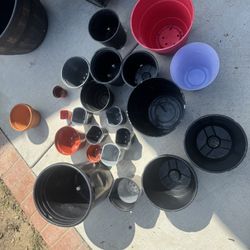 Plastic Flower Pots .    Maseteros De Platico