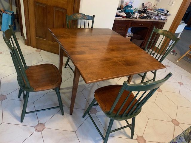 L Hitchcock vintage (1960 70) stenciled farmhouse Dining table and