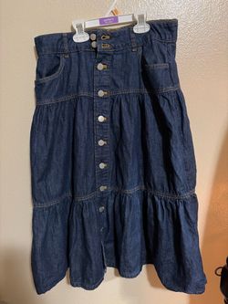 Denim button up skirt - size 4