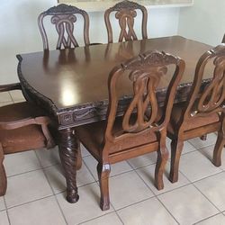 North Shore Dining Room Table Set With 6 Chairs 