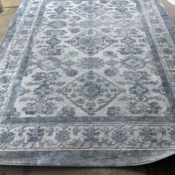AREA RUG