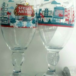 2 New STELLA ARTOIS Beer Glasses Miami Edition Rare Deco Belgian Brewery 8" Chalices Gold-Rimmed 
F1