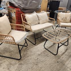 Faux Rattan Wicker steel frame 4 piece patio outdoor set with glass top table
New
325$ cash no tax 
Pick up Mesa Alma School and University 