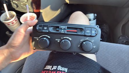 2001-2007 Chrysler Jeep Dual Zone Climate Control Panel