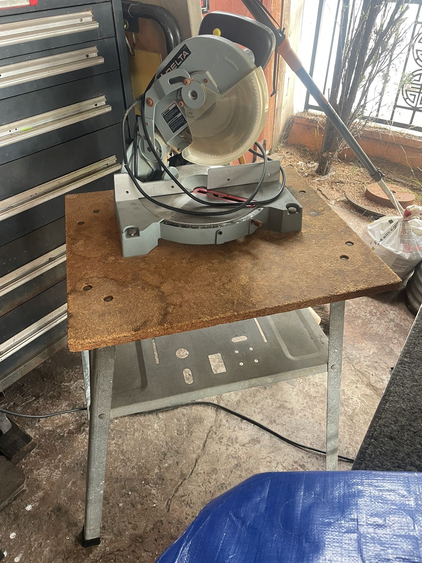 DELTA MITER SAW