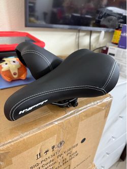 Hyper bike seat saddle