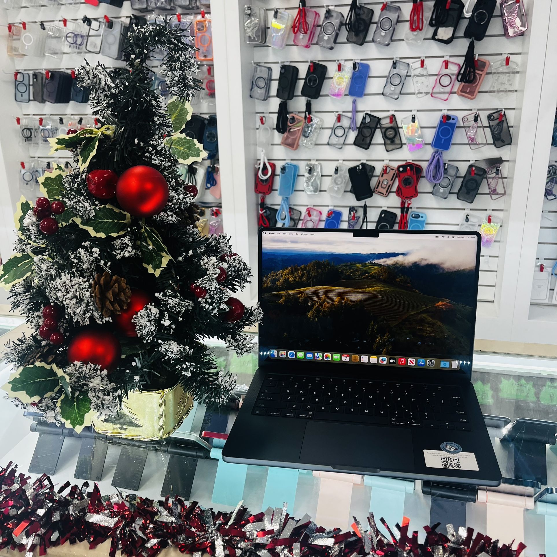 MacBook Pro M3 18ram 512GB