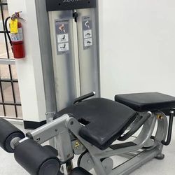 Life Fitness Optima Series Dual Leg Extensión and Lying Leg Curl in One!