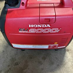 Honda EU 2000I generator