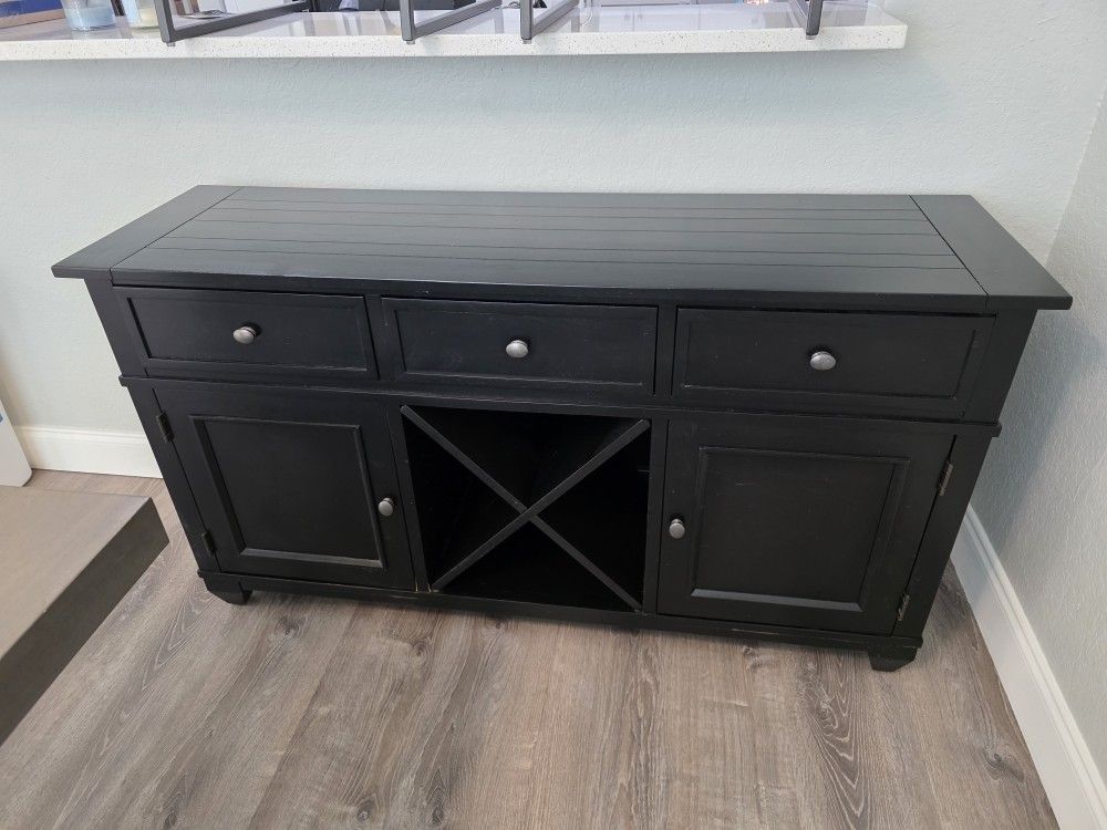 Title:
π€ Ethan Allen Solid Wood Buffet Sideboard w/ Wine Rack β Elegant & Durable
