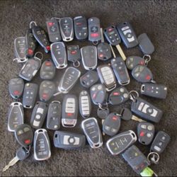 Car Key fob Key Replacement Ford, BMW, Mercedes Benz, Maserati, Bentley, Porsche, Toyota, Dodge, Lexus Volkswagen Honda Hyundai Audi key fob 