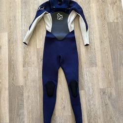 Xcel Infiniti X-zip 3.2 Size 6