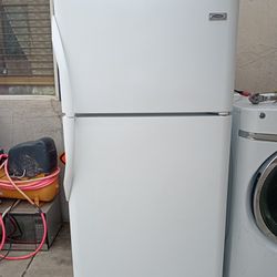 Big Crosley Refrigerator 