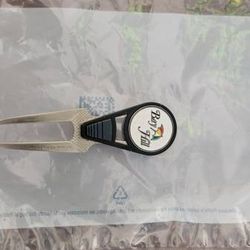 Bayhill divot tool