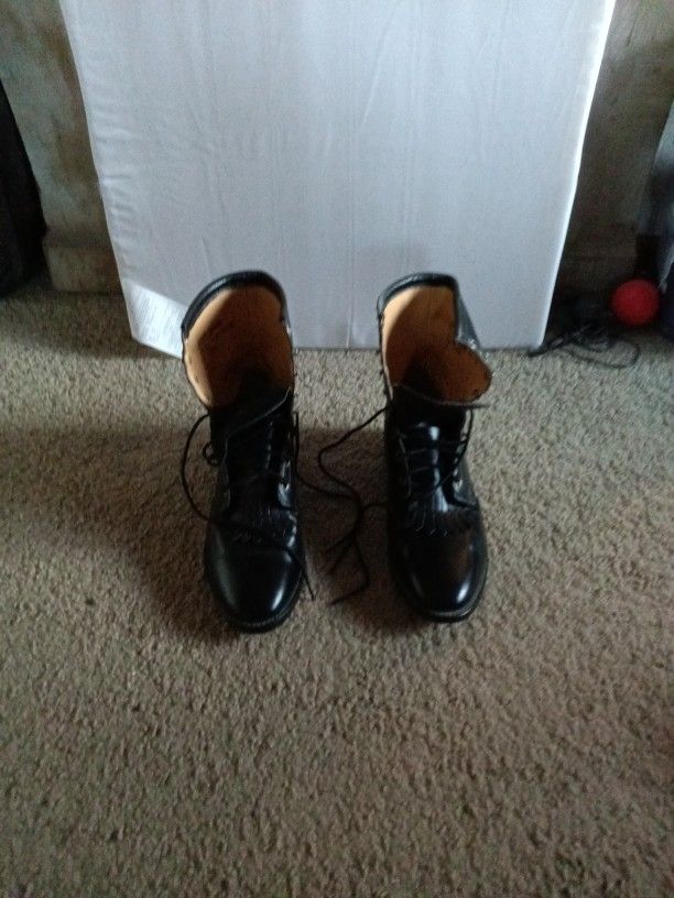 Laredo Dancing Boots, 11 d