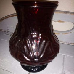 Beautiful Vintage Red Glass Vase